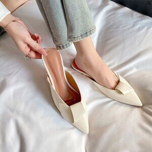 BRAND NEW - Cream Slides